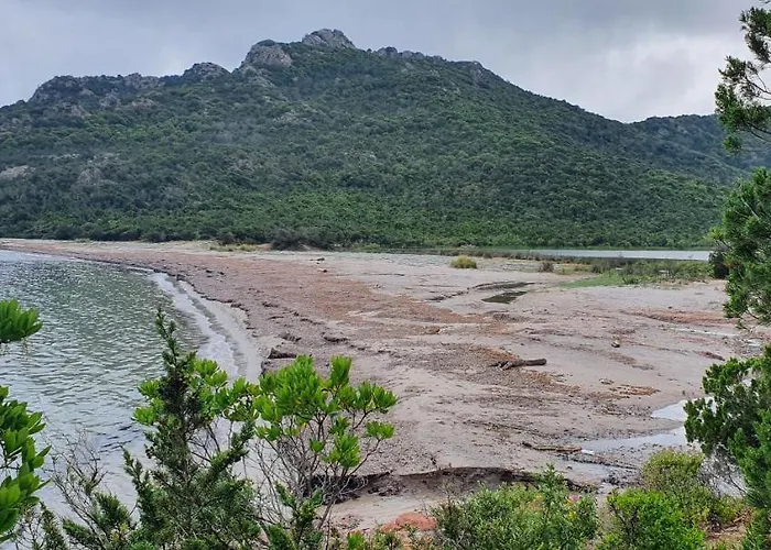Bel Dans Hameau Calme Bonifacio (Corsica)